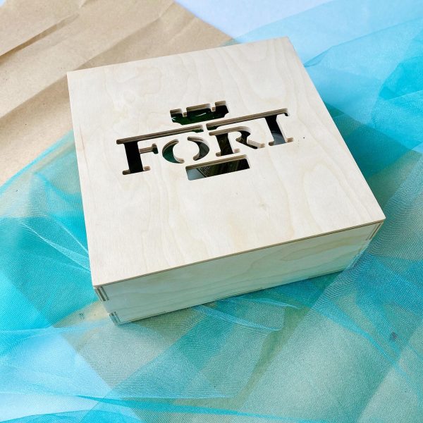 cutie lemn logo placaj chisinau