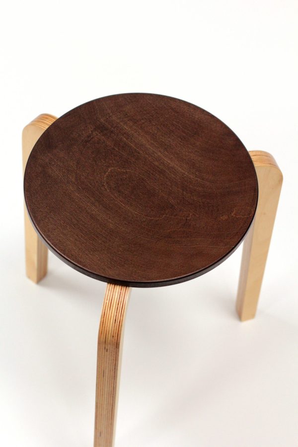 Табурет с 3-мя ножками — изображение 3